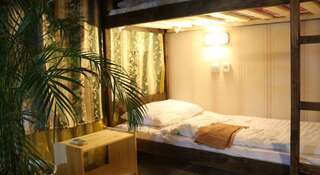 Гостиница Moy Hostel Сочи Кровать в общем 6-местном номере для мужчин и женщин-3